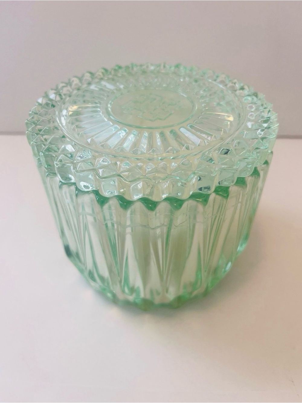 Homeworx Slatkin & Co. Lotus Flower 3 Wick Scented Candle in Cut Glass Jar & Lid